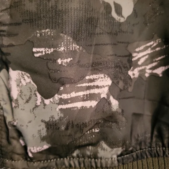 Camo Print Zip-Up Jacket in Olive Green and White - Picture 6 of 7